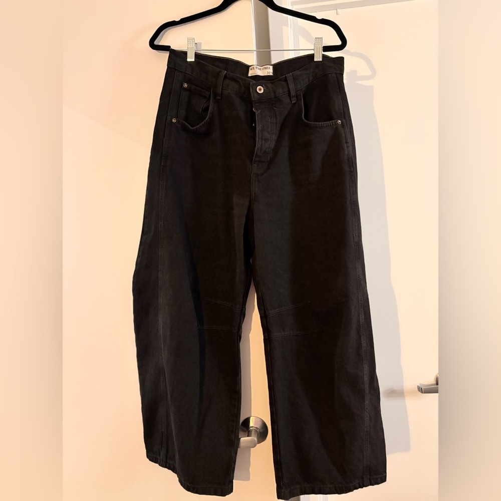 We The Free Good Luck Mid Rise Barrel Jeans Size 30 Black
